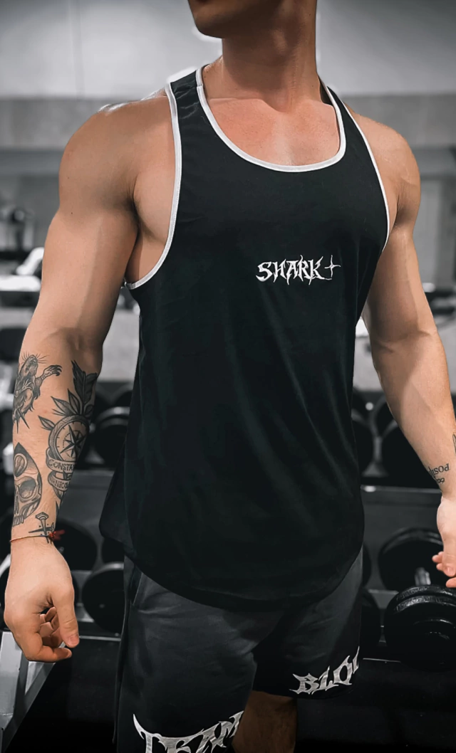 Musculosa Abierta Bordada "+SHARK" Negra (Shark) - Imagen 2